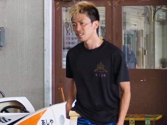 青木幸太郎選手の年収や賞金について