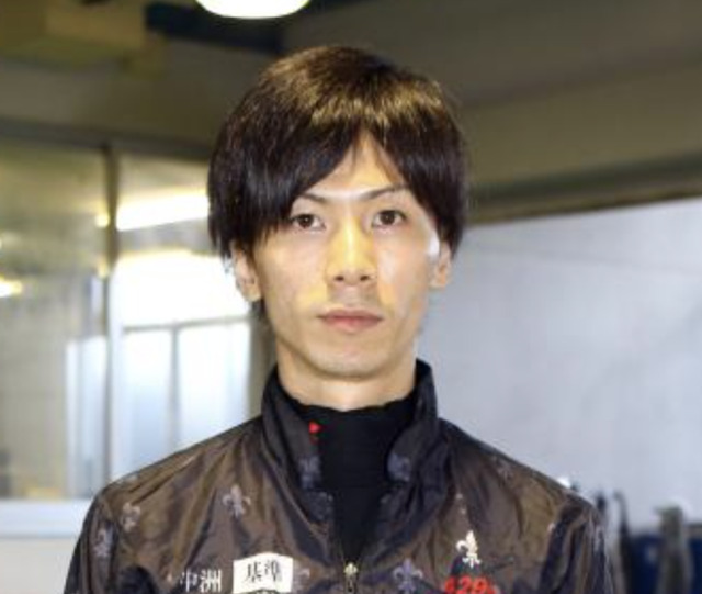 岡崎恭裕選手の画像
